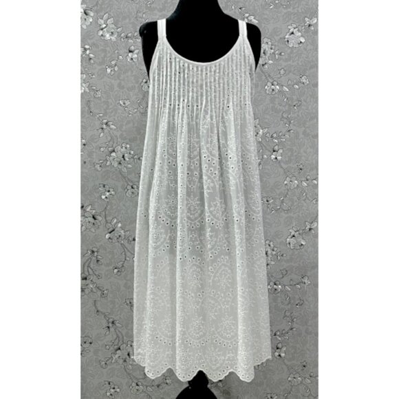 SoieRose White Victorian Cotton Nightgown – SR-1187 - Vintage Sleepwear - Picture 6 of 7